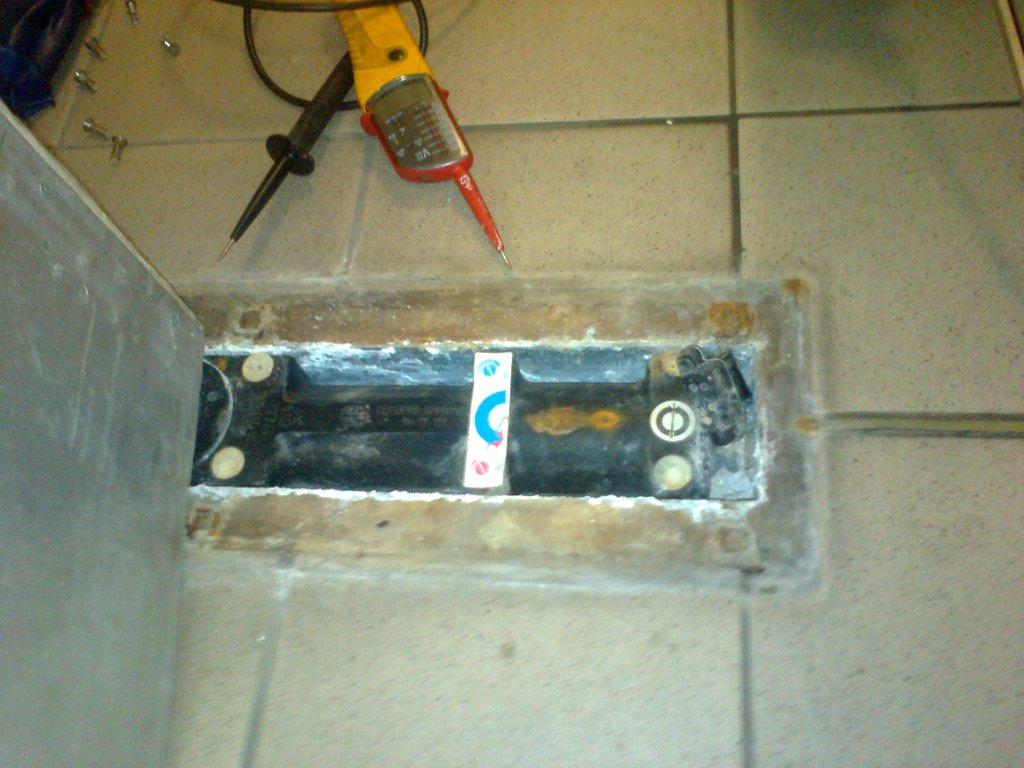 Floor Springs — photo 1
