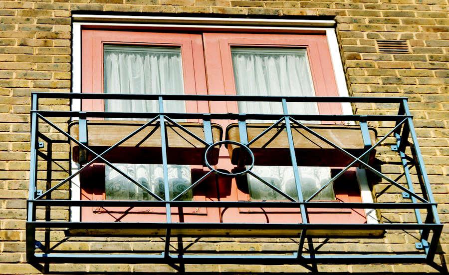 Bespoke Juliet Balconies and Roof Balustrades — photo 4