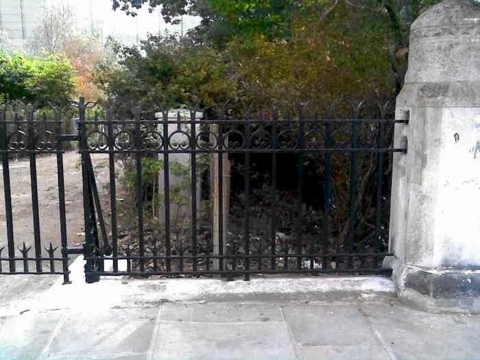 Cast Iron Ornamental Gates & Railings Repairs