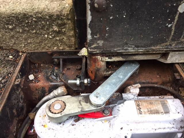 Metal Gate Repairs. Inspection of Automatic Metal Gates London E1