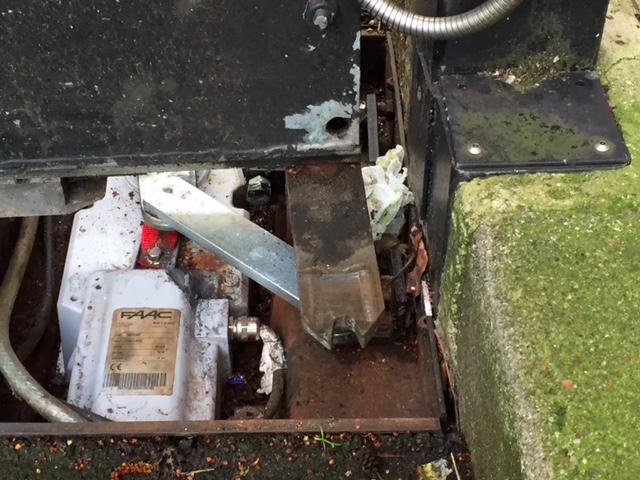 Metal Gate Repairs. Inspection of Automatic Metal Gates London E1