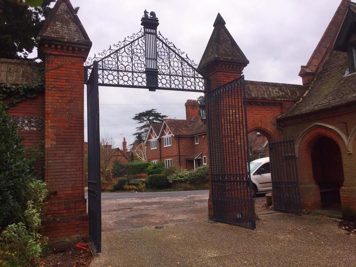 Refurbishment of Grade II Listed Gates