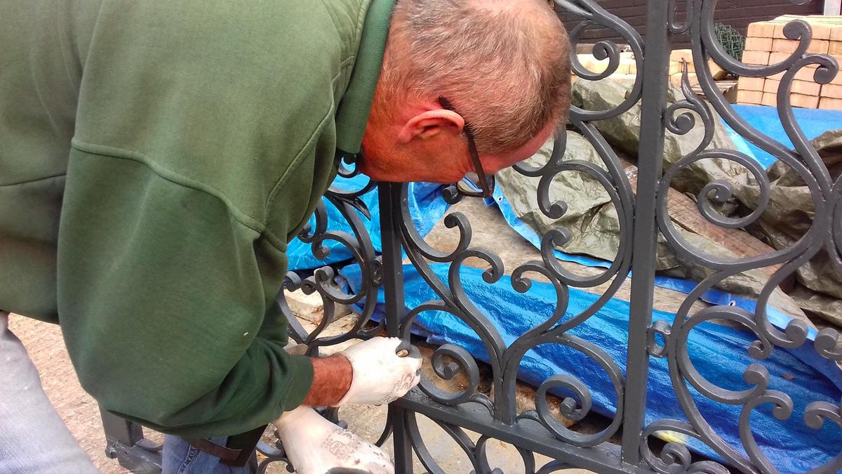 Refurbishment of Grade II Listed Gates