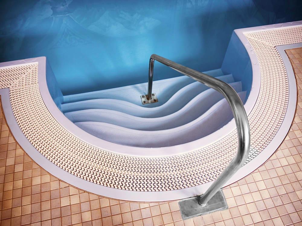 Swimming Pool Handrails — photo 2