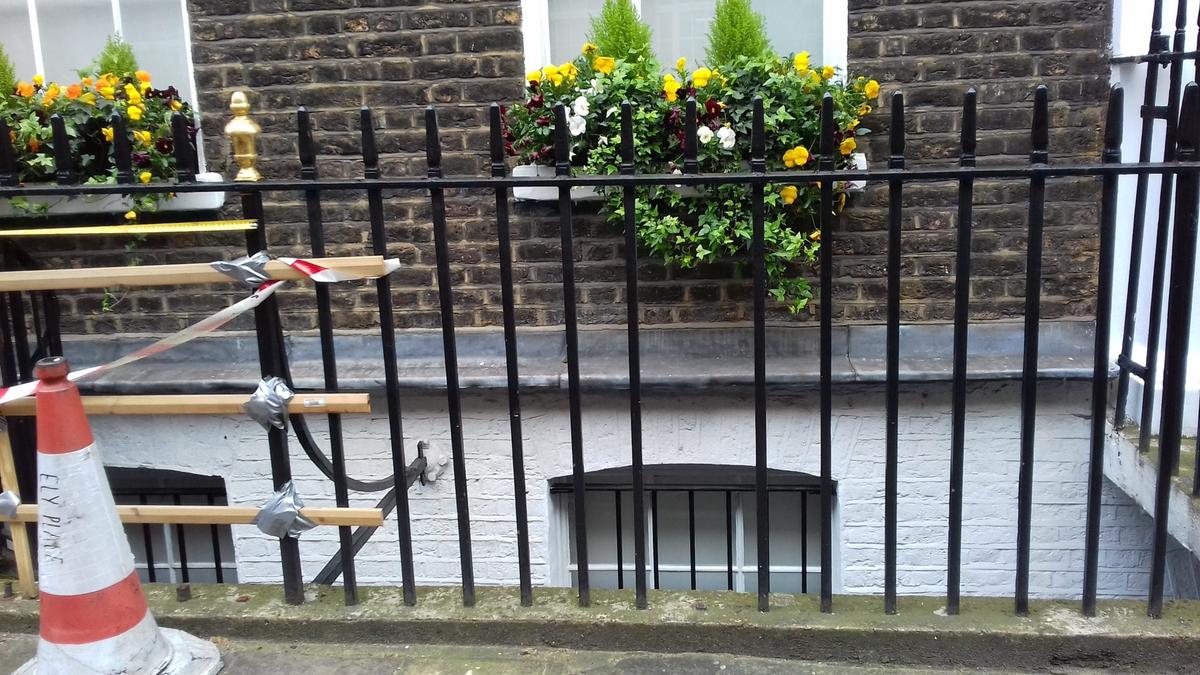 Repairs to Grade II Listed Railings