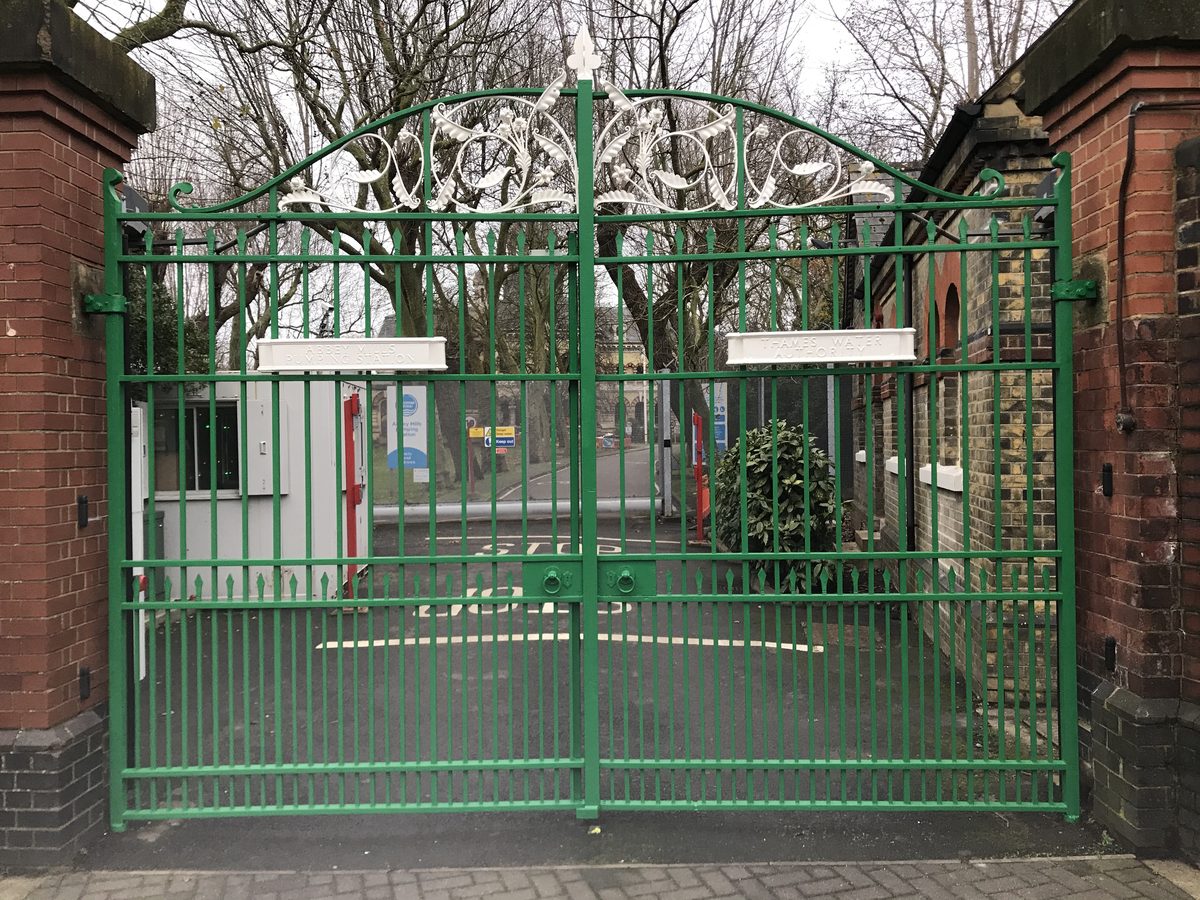 Gate Redecoration, London E15
