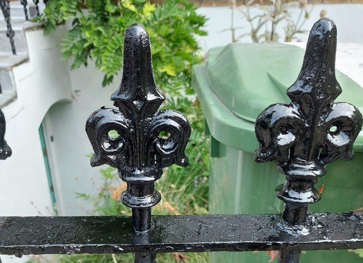 Replacement of Missing Finials, Lewisham