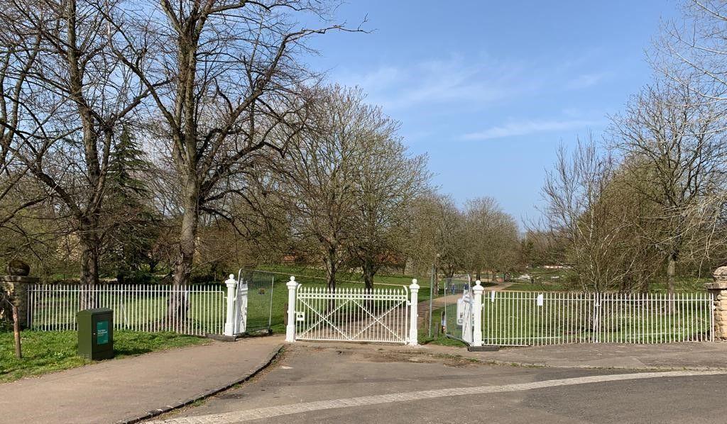 Gate & Railing transformation, Great Linford Manor Park