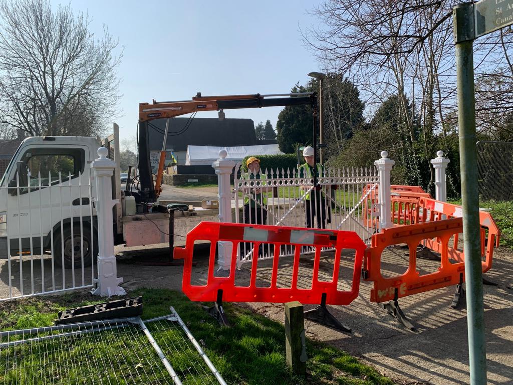 Gate & Railing transformation, Great Linford Manor Park