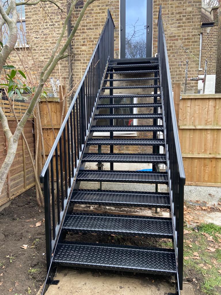 New Staircase, Leyton