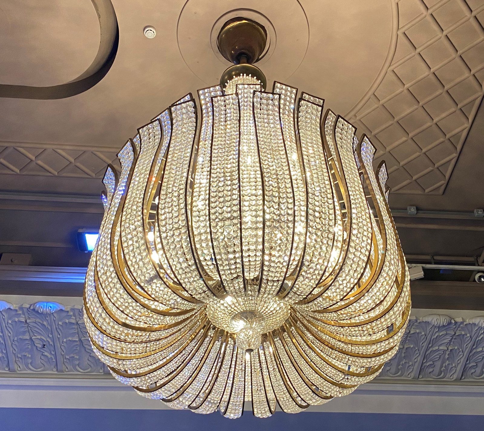 Restoration 1920s Chandelier, JW Marriott Grosvenor House Hotel, London