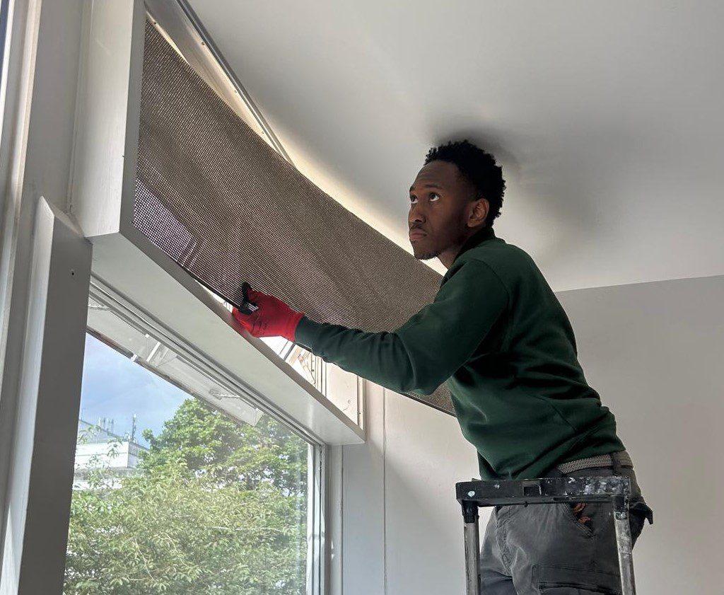 Servicing Window Winding Gear, Lister Hospital, Stevenage