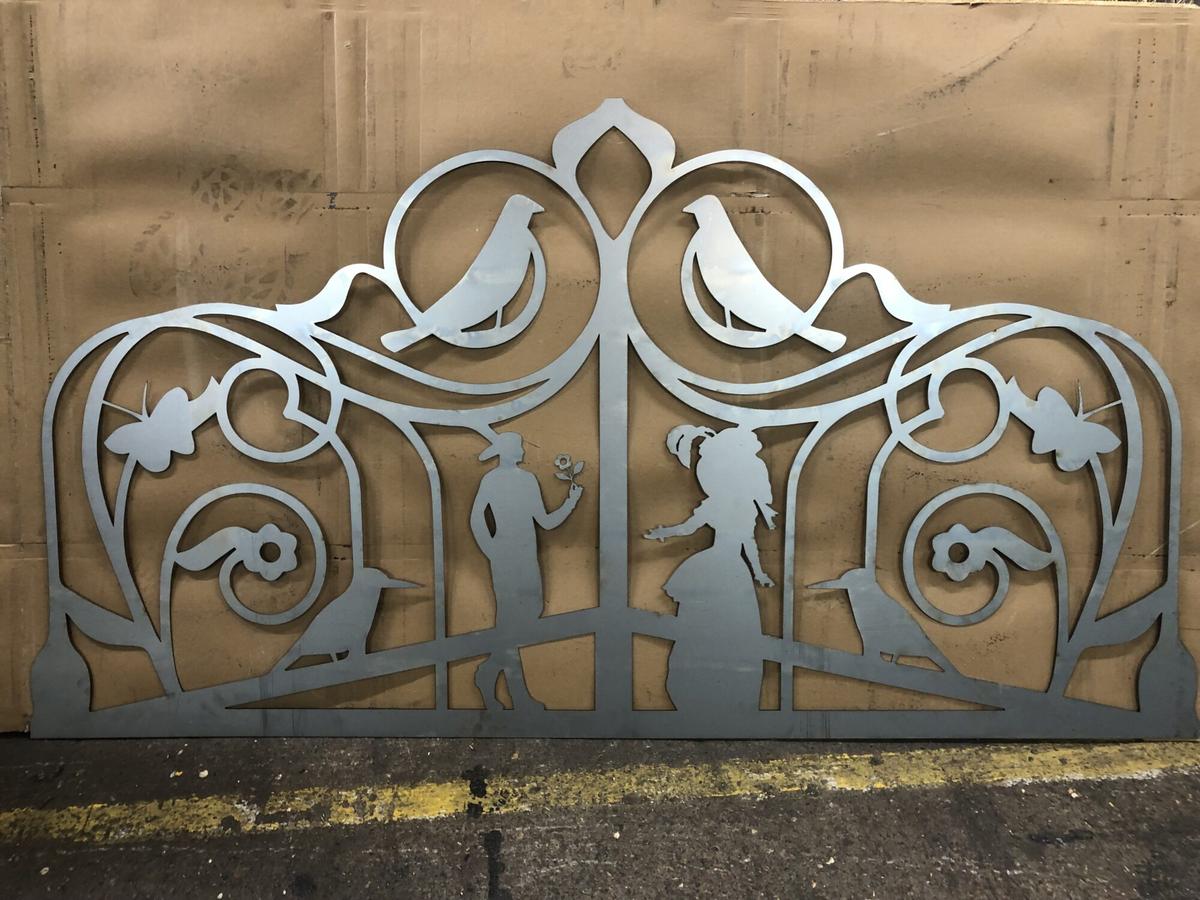 NEW GATE OVERTHROW FOR VAUXHALL PLEASURE GARDENS