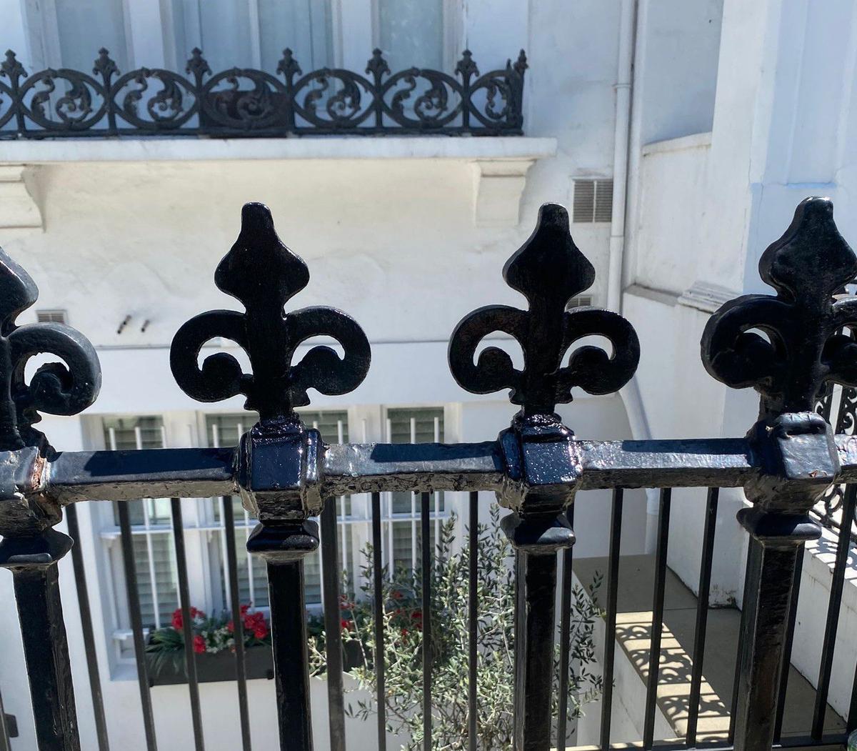 Replacement of Missing Finial, Chelsea, London SW10