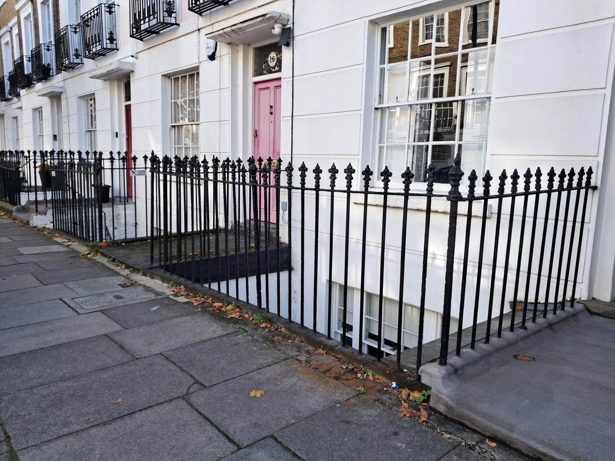 Replacement of Broken Railing Bars, Islington, London N1