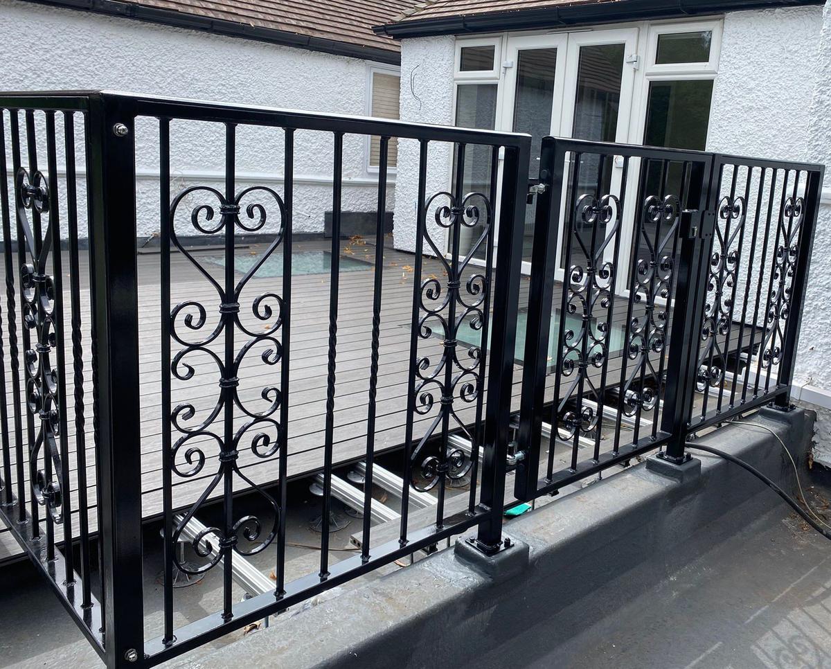 Bespoke Roof Balustrade, Weybridge